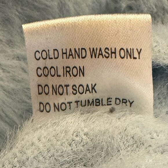 Princress Polly Blue Furry Sweater size S/M - Picture 5 of 5